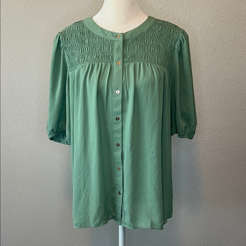 Ann Taylor Smocked Flowy Blouse Green Size Medium